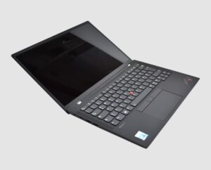 Lenovo ThinkPad X1 Carbon Gen 9 i7, in Black, three-quarter side view